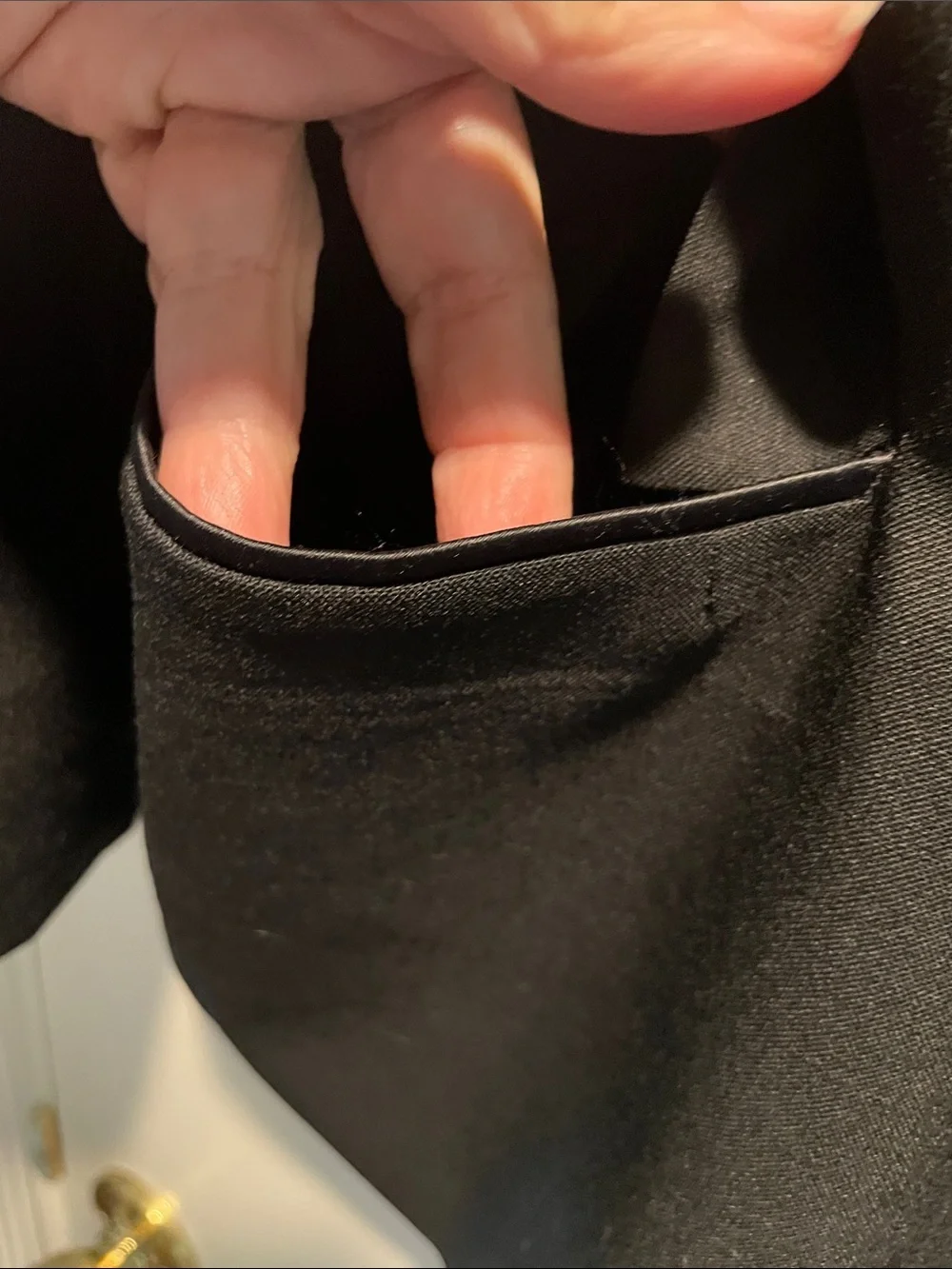 Oscar de la Renta Black Satin Notch Lapel Tuxedo Jacket - Picture 5 of 16